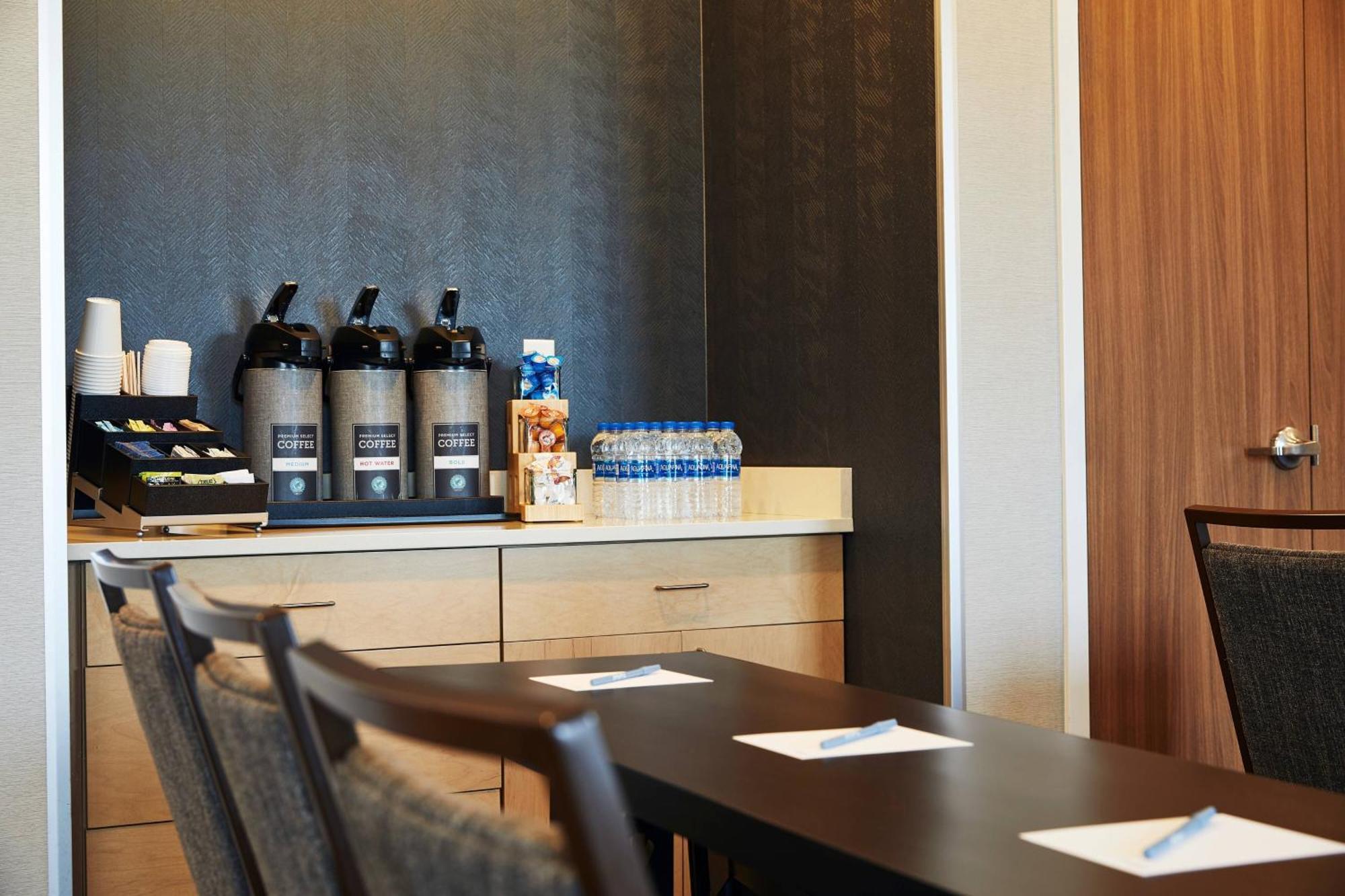 Fairfield Inn & Suites By Marriott Kansas City Belton Экстерьер фото